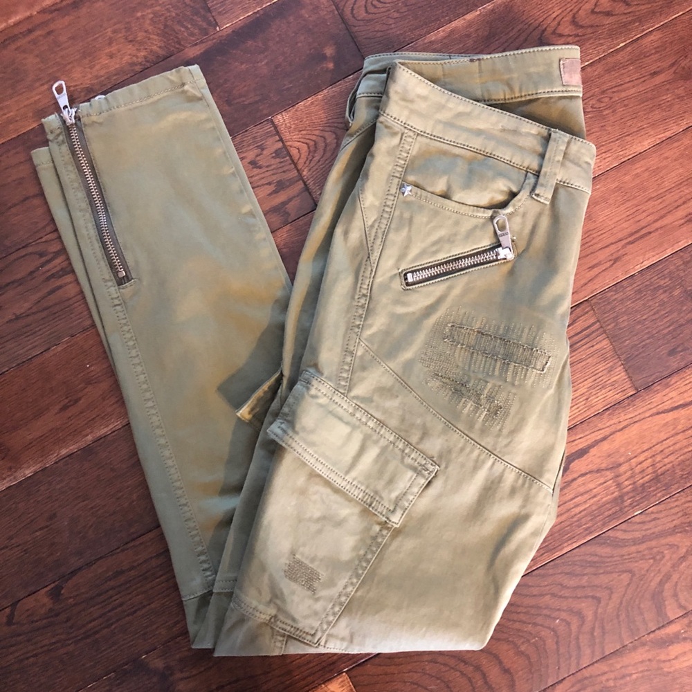 Guess Ultra Low Rise Size 25 Skinny Cargo Style